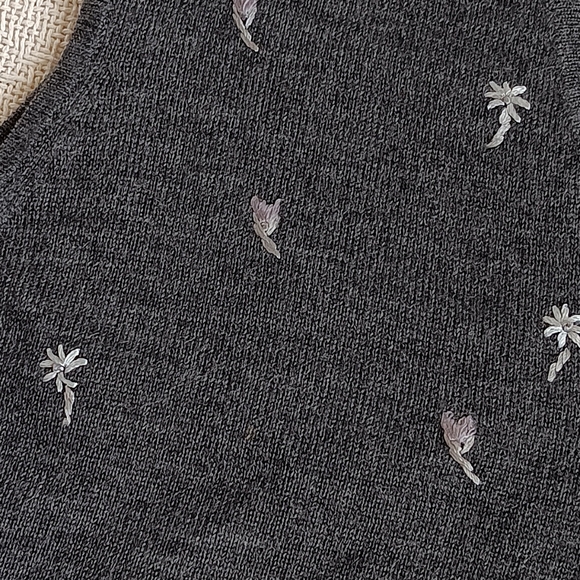 valerie stevens ♡ merino wool vest - Picture 3 of 6